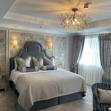 The Newgrange Hotel Наван Экстерьер фото