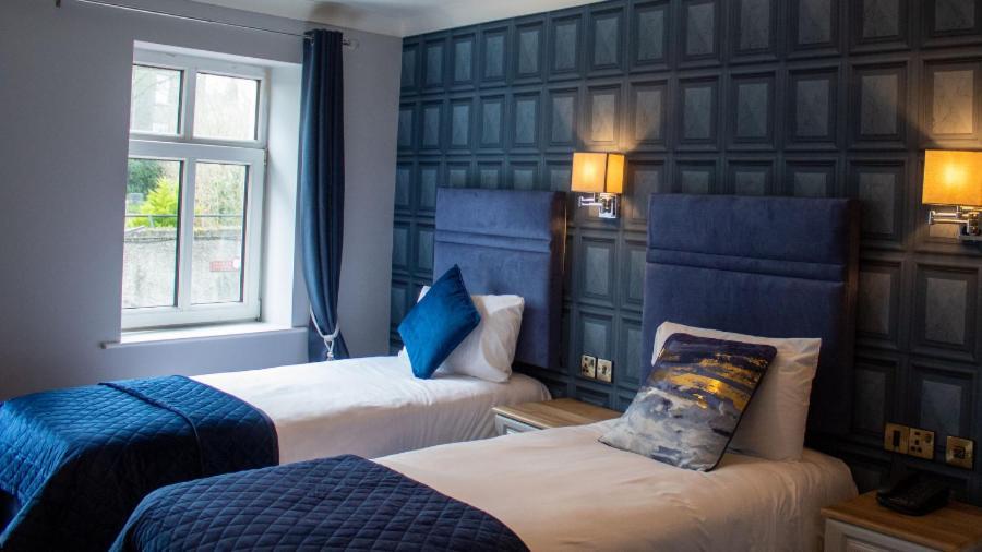 The Newgrange Hotel Наван Экстерьер фото